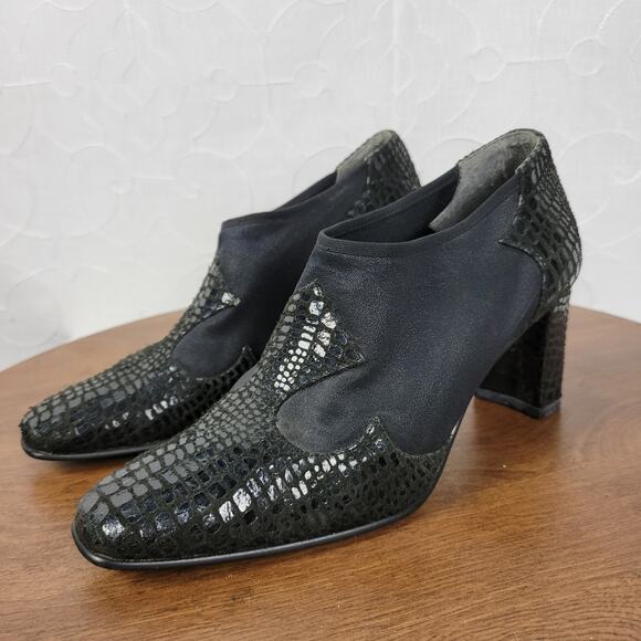 J Renee Women's Shoes 7 Black Leather Reptile Embossed Slip On Block Heel Bootie - Picture 3 of 16